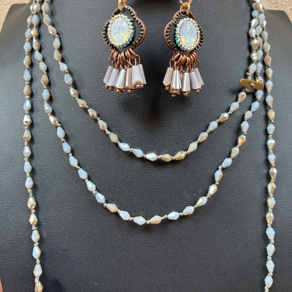 [Video] Versatile Sparkle Cut Necklace Duo + Earrings - Picture 5 of 5